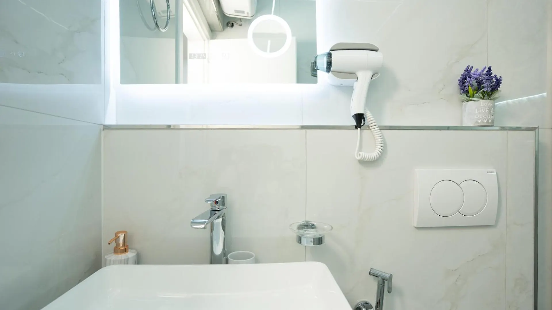 The Blue Pearl Apartment Durrës