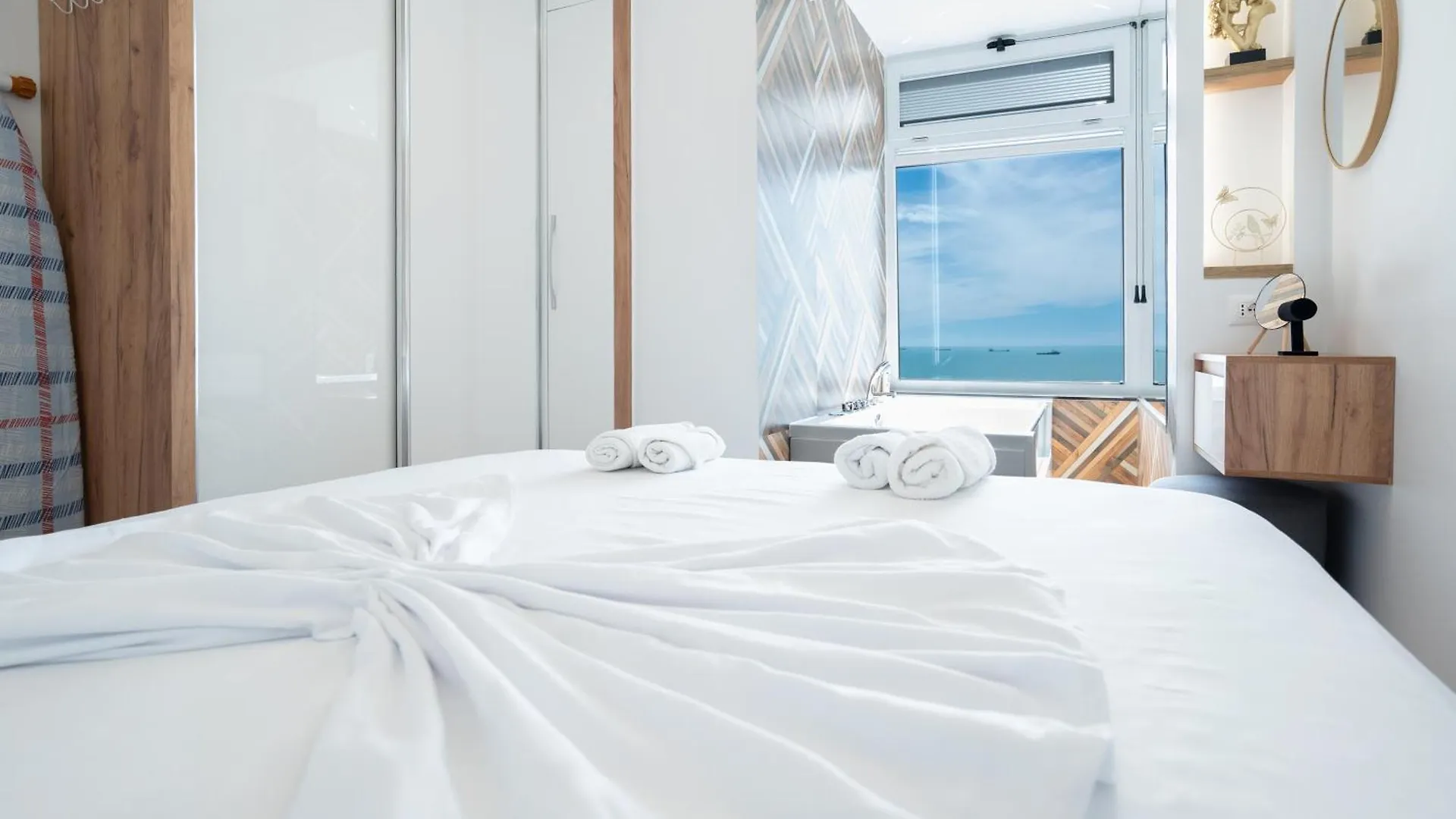 The Blue Pearl Apartment Durrës